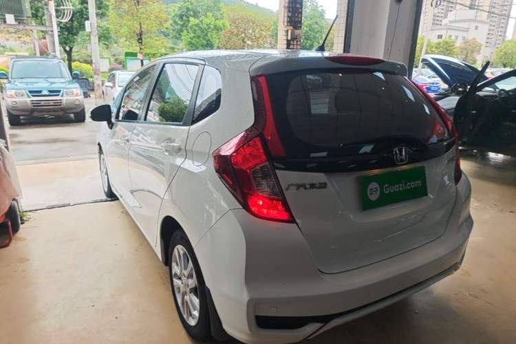 Used Honda Fit 2018 1.5L CVT Comfort Sunroof Version Rear Left 45 Deg