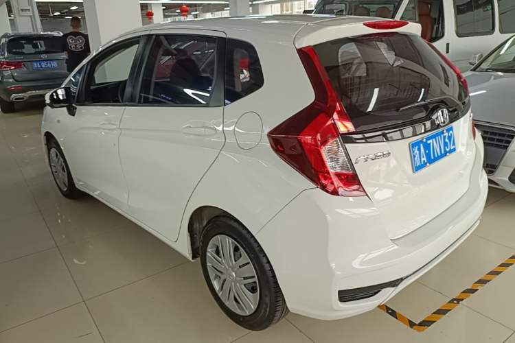 Used Honda Fit 2018 1.5L CVT Comfort Version Rear Left 45 Deg