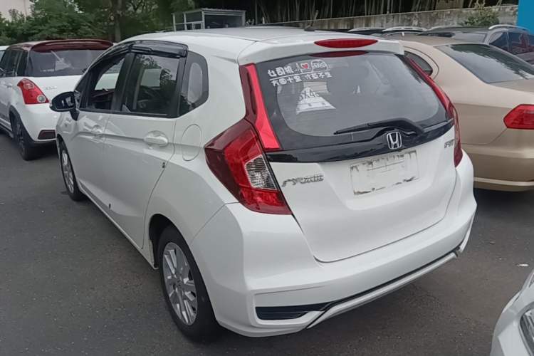 Used Honda Fit 2018 1.5L CVT Comfort Sunroof Version Rear Left 45 Deg