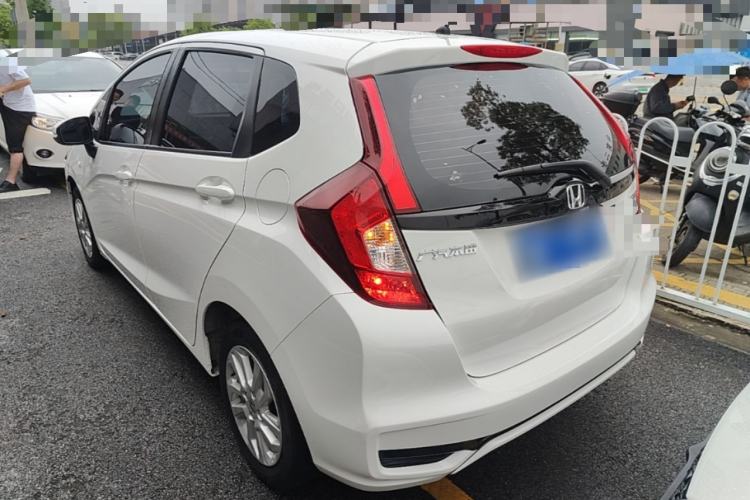 Used Honda Fit 2018 1.5L CVT Comfort Sunroof Version Rear Left 45 Deg