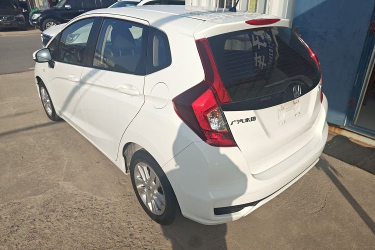 Used Honda Fit 2018 1.5L CVT Comfort Sunroof Version Rear Left 45 Deg