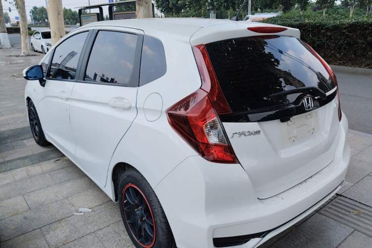 Used Honda Fit 2018 1.5L CVT Comfort Version Rear Left 45 Deg