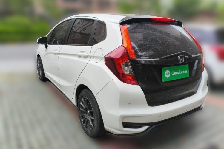 Used Honda Fit 2018 1.5L CVT Comfort Sunroof Version Rear Left 45 Deg