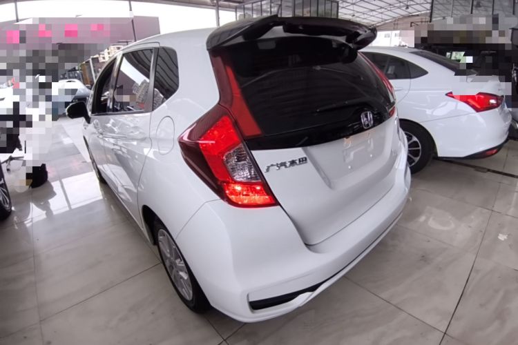 Used Honda Fit 2018 1.5L CVT Comfort Sunroof Version Rear Left 45 Deg