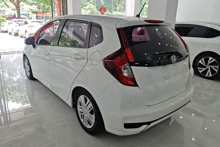 Used Honda Fit 2018 1.5L CVT Comfort Version Rear Left 45 Deg