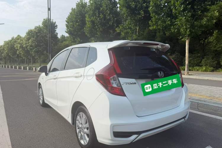 Used Honda Fit 2018 1.5L CVT Comfort Sunroof Version Rear Left 45 Deg