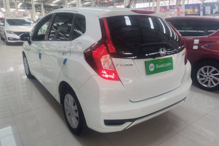 Used Honda Fit 2018 1.5L CVT Comfort Sunroof Version Rear Left 45 Deg