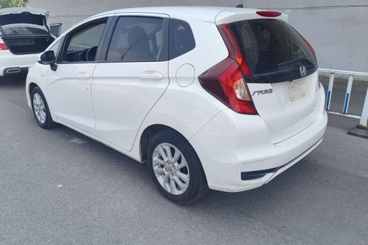 Used Honda Fit 2018 1.5L CVT Comfort Sunroof Version Rear Left 45 Deg