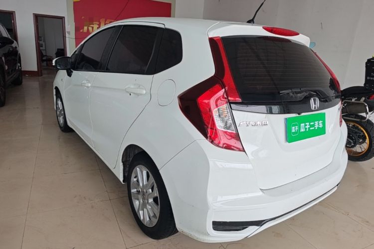 Used Honda Fit 2018 1.5L CVT Comfort Sunroof Version Rear Left 45 Deg