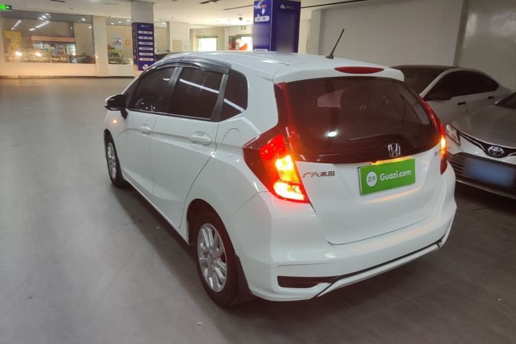 Used Honda Fit 2018 1.5L CVT Comfort Sunroof Version Rear Left 45 Deg