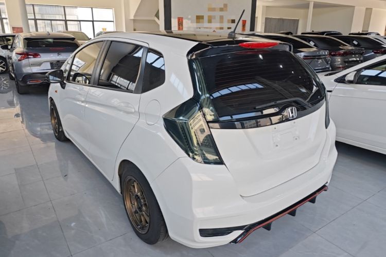 Used Honda Fit 2018 1.5L Manual Comfort Version Rear Left 45 Deg