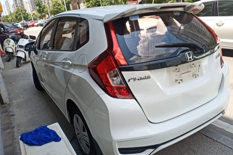 Used Honda Fit 2018 1.5L CVT Comfort Version Rear Left 45 Deg