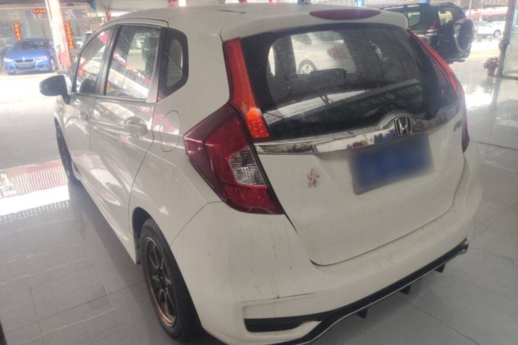 Used Honda Fit 2018 1.5L CVT Comfort Sunroof Version Rear Left 45 Deg