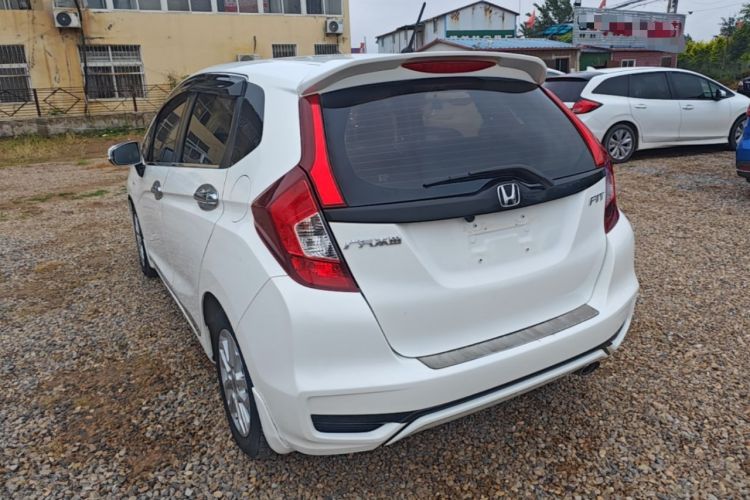 Used Honda Fit 2018 1.5L CVT Comfort Sunroof Version Rear Left 45 Deg