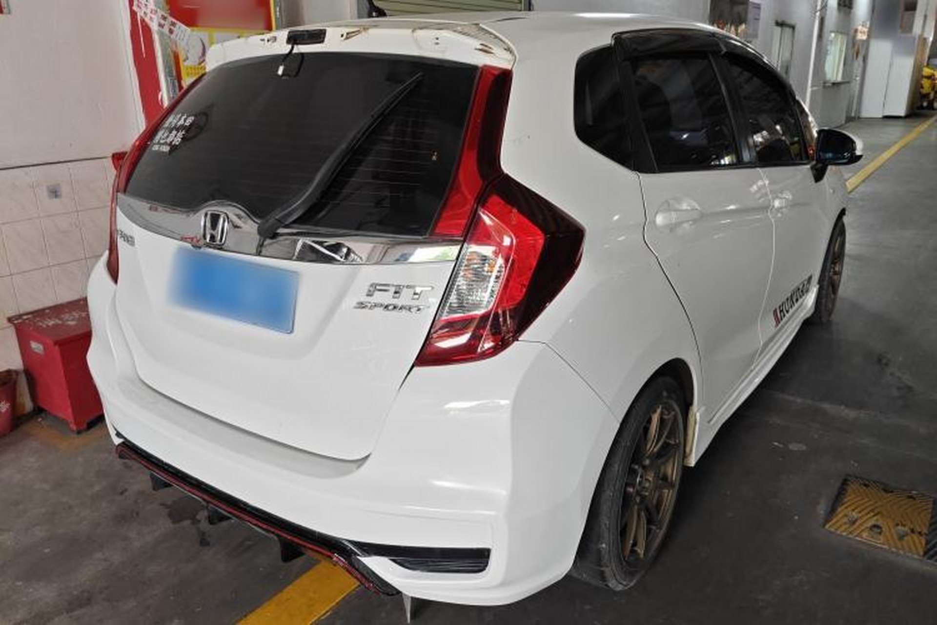 Used Honda Fit 2018 1.5L CVT Trendy Sports Edition Rear Right 45 Deg