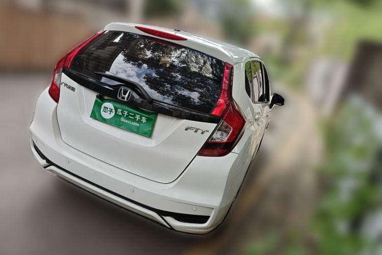 Used Honda Fit 2018 1.5L CVT Comfort Sunroof Version Rear Right 45 Deg