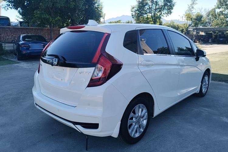 Used Honda Fit 2018 1.5L CVT Comfort Sunroof Version Rear Right 45 Deg