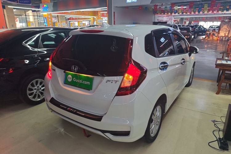 Used Honda Fit 2018 1.5L CVT Comfort Version Rear Right 45 Deg