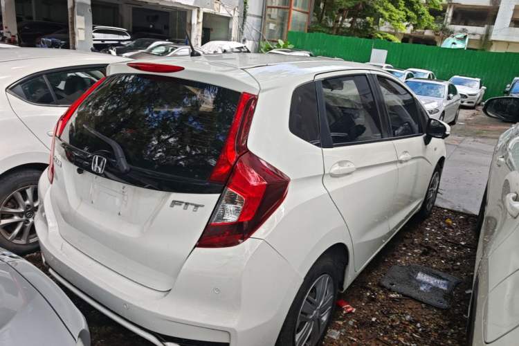 Used Honda Fit 2018 1.5L CVT Comfort Version Rear Right 45 Deg