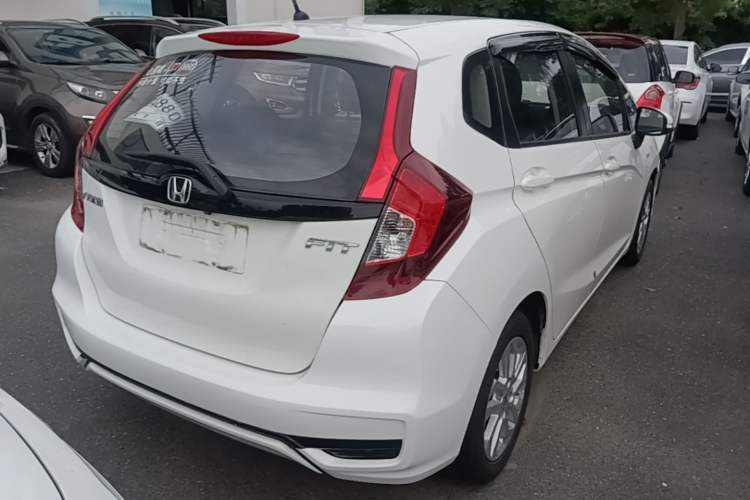 Used Honda Fit 2018 1.5L CVT Comfort Sunroof Version Rear Right 45 Deg