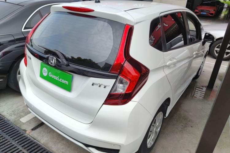 Used Honda Fit 2018 1.5L CVT Comfort Version Rear Right 45 Deg