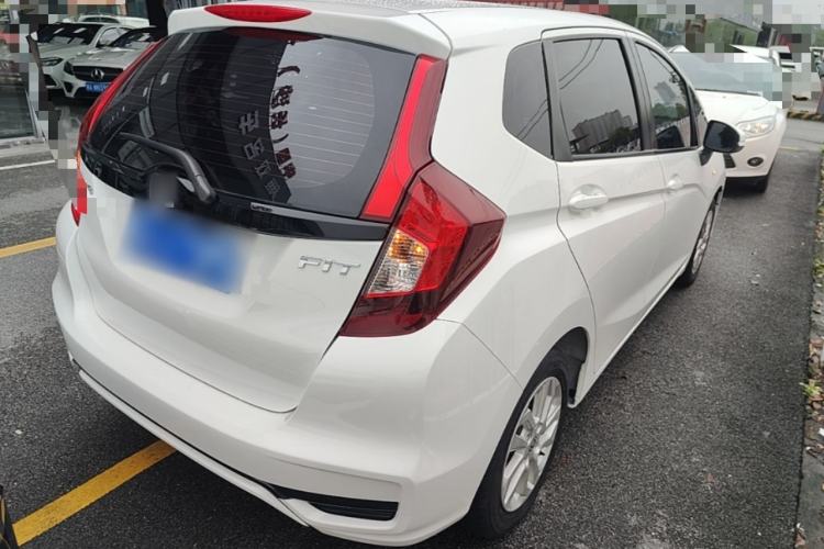 Used Honda Fit 2018 1.5L CVT Comfort Sunroof Version Rear Right 45 Deg