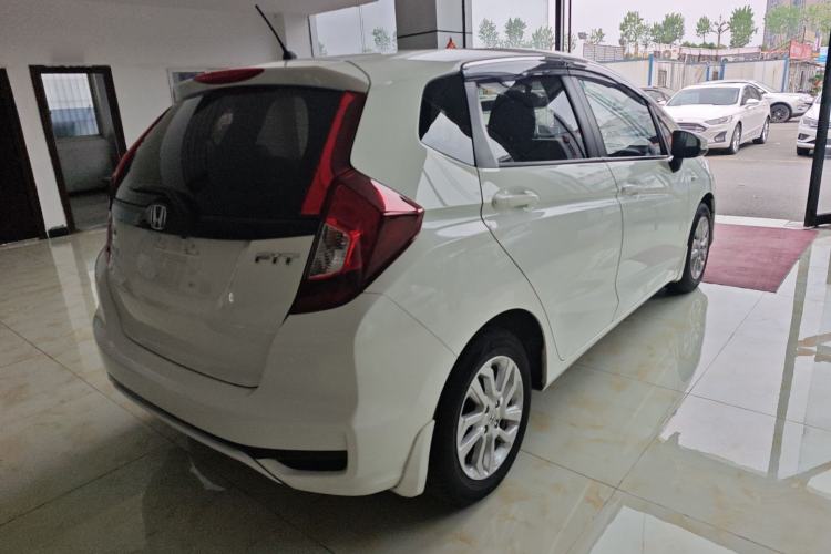 Used Honda Fit 2018 1.5L CVT Comfort Sunroof Version Rear Right 45 Deg