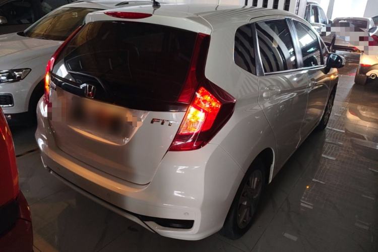 Used Honda Fit 2018 1.5L CVT Comfort Sunroof Version Rear Right 45 Deg