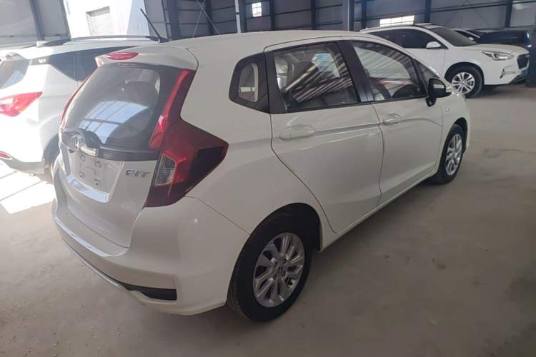 Used Honda Fit 2018 1.5L CVT Comfort Sunroof Version Rear Right 45 Deg