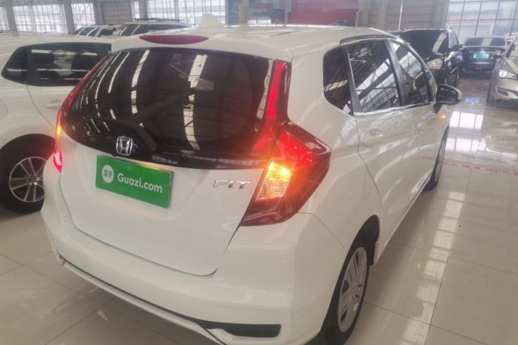Used Honda Fit 2018 1.5L CVT Comfort Version Rear Right 45 Deg