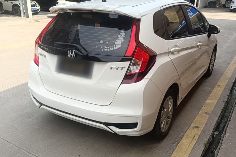 Used Honda Fit 2018 1.5L CVT Comfort Sunroof Version Rear Right 45 Deg