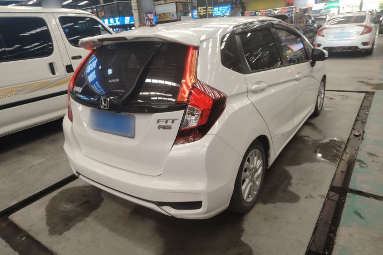 Used Honda Fit 2018 1.5L CVT Comfort Sunroof Version Rear Right 45 Deg