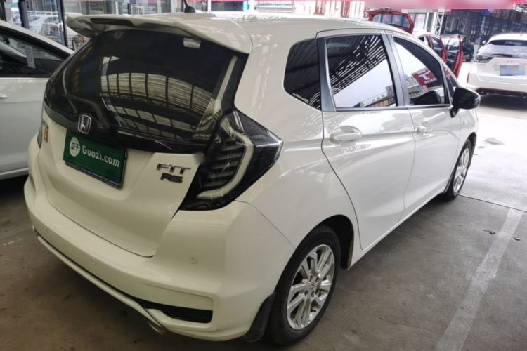 Used Honda Fit 2018 1.5L CVT Comfort Sunroof Version Rear Right 45 Deg