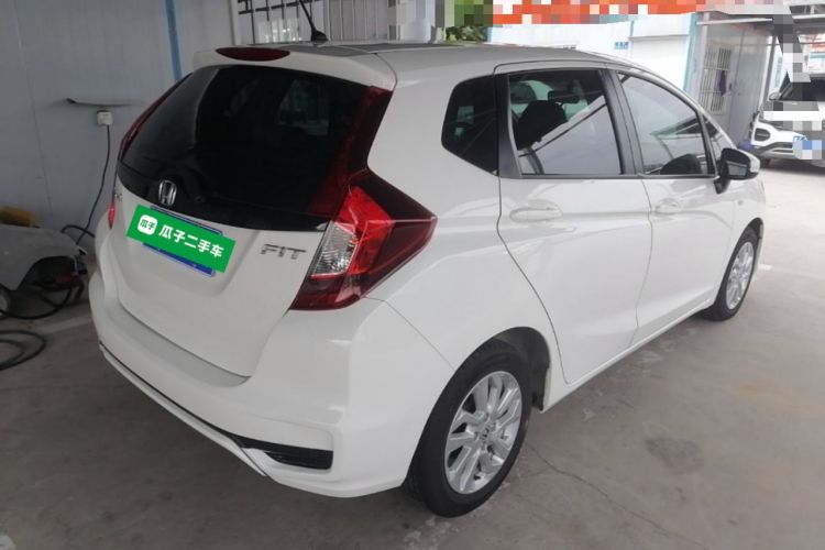 Used Honda Fit 2018 1.5L CVT Comfort Sunroof Version Rear Right 45 Deg