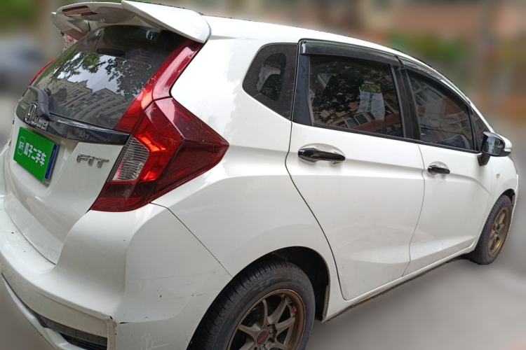 Used Honda Fit 2018 1.5L Manual Comfort Version Rear Right 45 Deg
