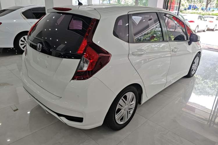 Used Honda Fit 2018 1.5L CVT Comfort Version Rear Right 45 Deg