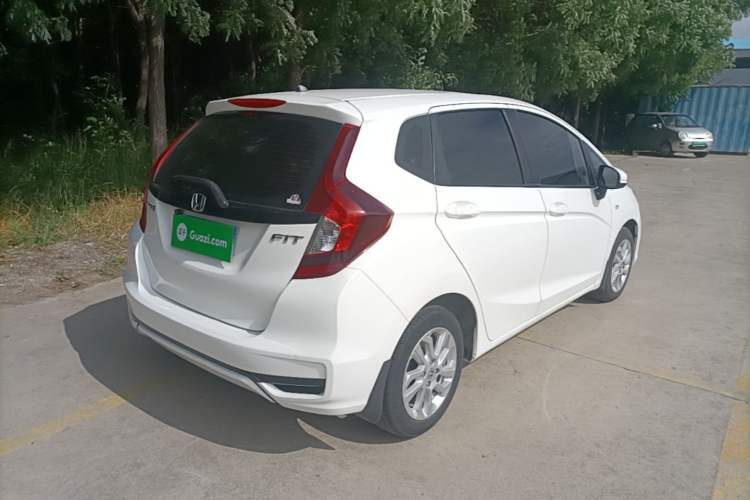 Used Honda Fit 2018 1.5L CVT Comfort Sunroof Version Rear Right 45 Deg
