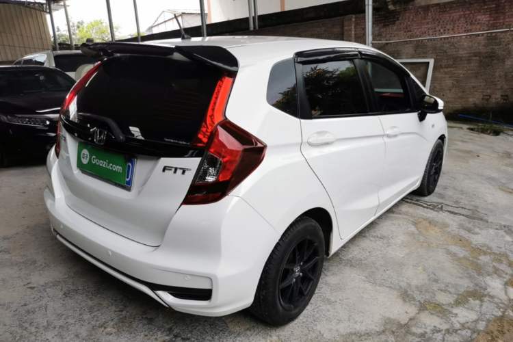 Used Honda Fit 2018 1.5L CVT Comfort Version Rear Right 45 Deg