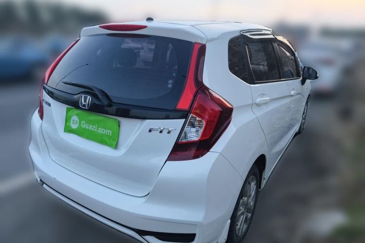 Used Honda Fit 2018 1.5L CVT Comfort Sunroof Version Rear Right 45 Deg