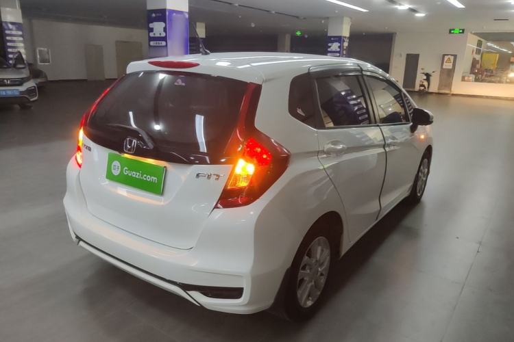 Used Honda Fit 2018 1.5L CVT Comfort Sunroof Version Rear Right 45 Deg