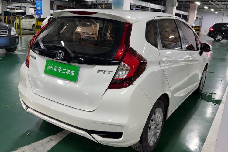 Used Honda Fit 2018 1.5L CVT Comfort Sunroof Version Rear Right 45 Deg