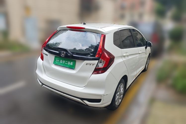 Used Honda Fit 2018 1.5L CVT Comfort Sunroof Version Rear Right 45 Deg