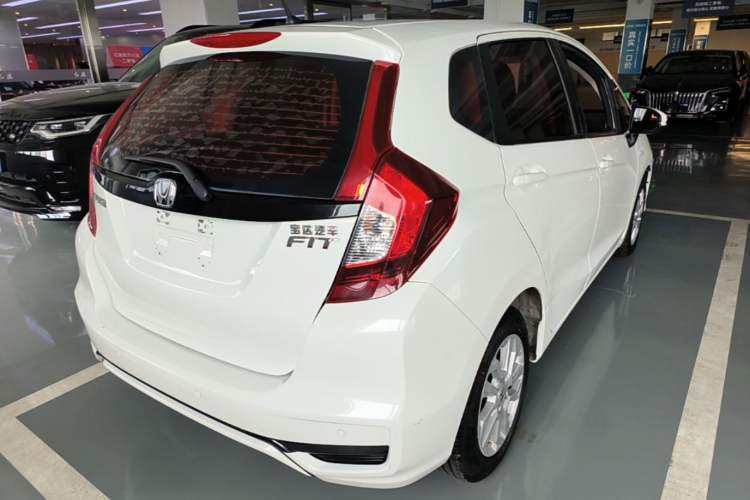 Used Honda Fit 2018 1.5L CVT Comfort Sunroof Version Rear Right 45 Deg