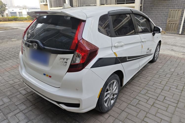 Used Honda Fit 2018 1.5L CVT Comfort Sunroof Version Rear Right 45 Deg