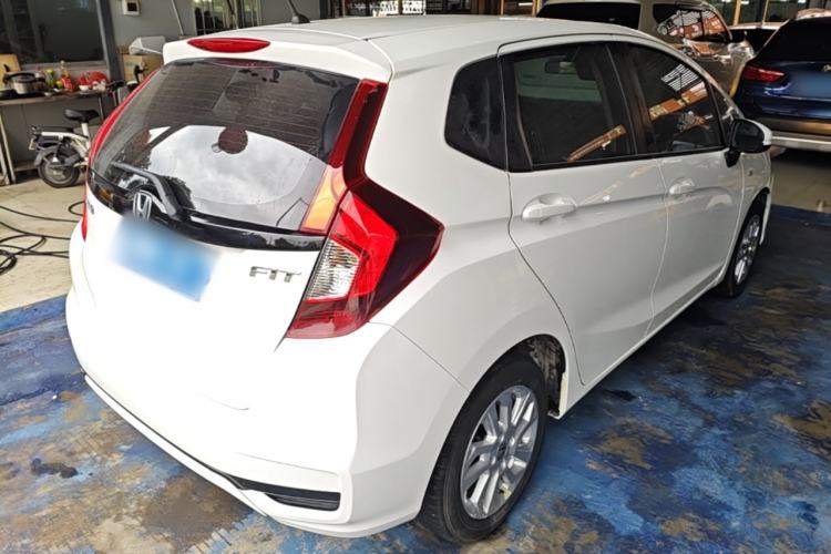 Used Honda Fit 2018 1.5L CVT Comfort Sunroof Version Rear Right 45 Deg