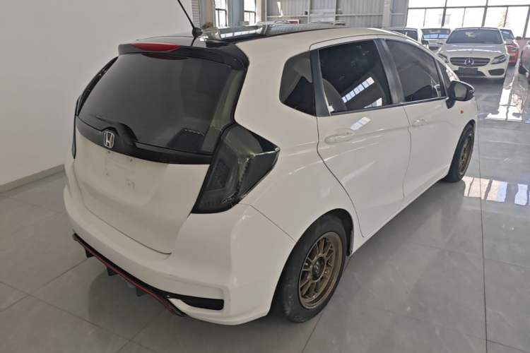 Used Honda Fit 2018 1.5L Manual Comfort Version Rear Right 45 Deg