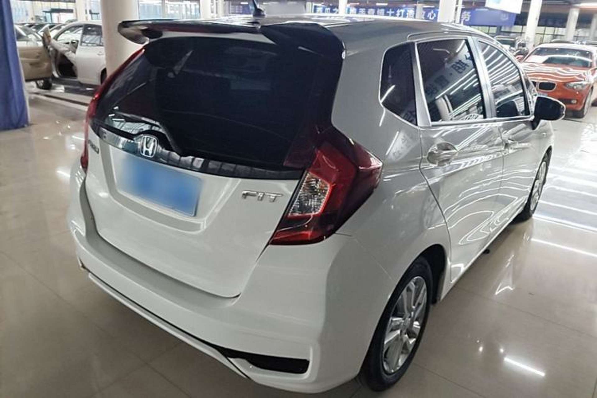 Used Honda Fit 2018 1.5L CVT Comfort Sunroof Version Rear Right 45 Deg