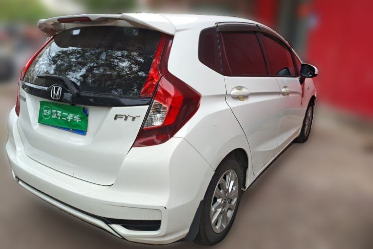 Used Honda Fit 2018 1.5L CVT Comfort Sunroof Version Rear Right 45 Deg