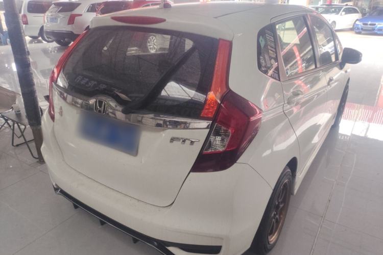 Used Honda Fit 2018 1.5L CVT Comfort Sunroof Version Rear Right 45 Deg