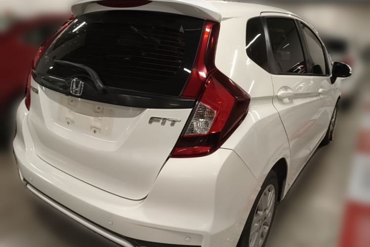 Used Honda Fit 2018 1.5L CVT Comfort Sunroof Version Rear Right 45 Deg